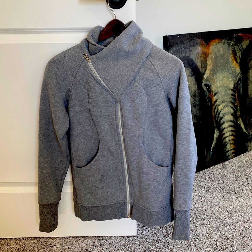 Small grey Lululemon sweater